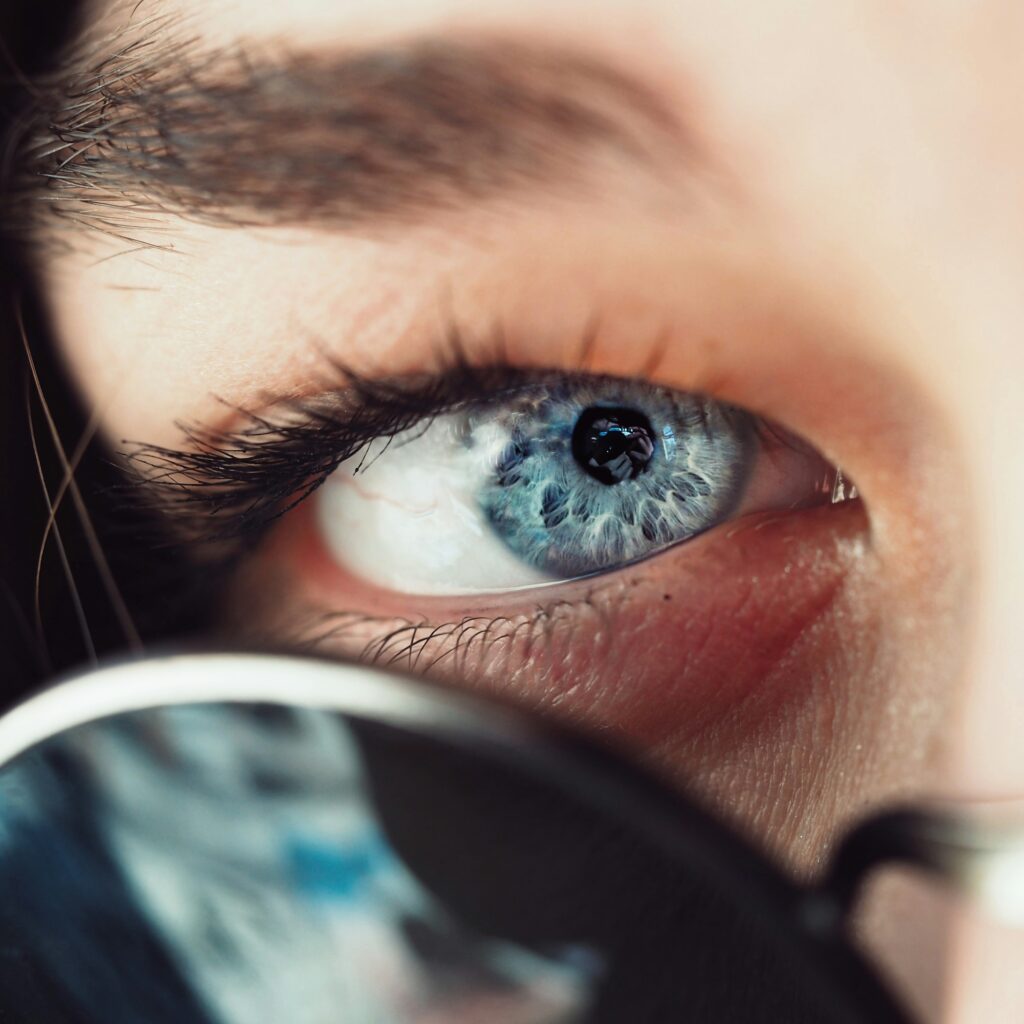 Things to Avoid with Retinal Detachment guide to recovery guidelines, eye safety, lifestyle changes, medical follow-up, and vision protection.