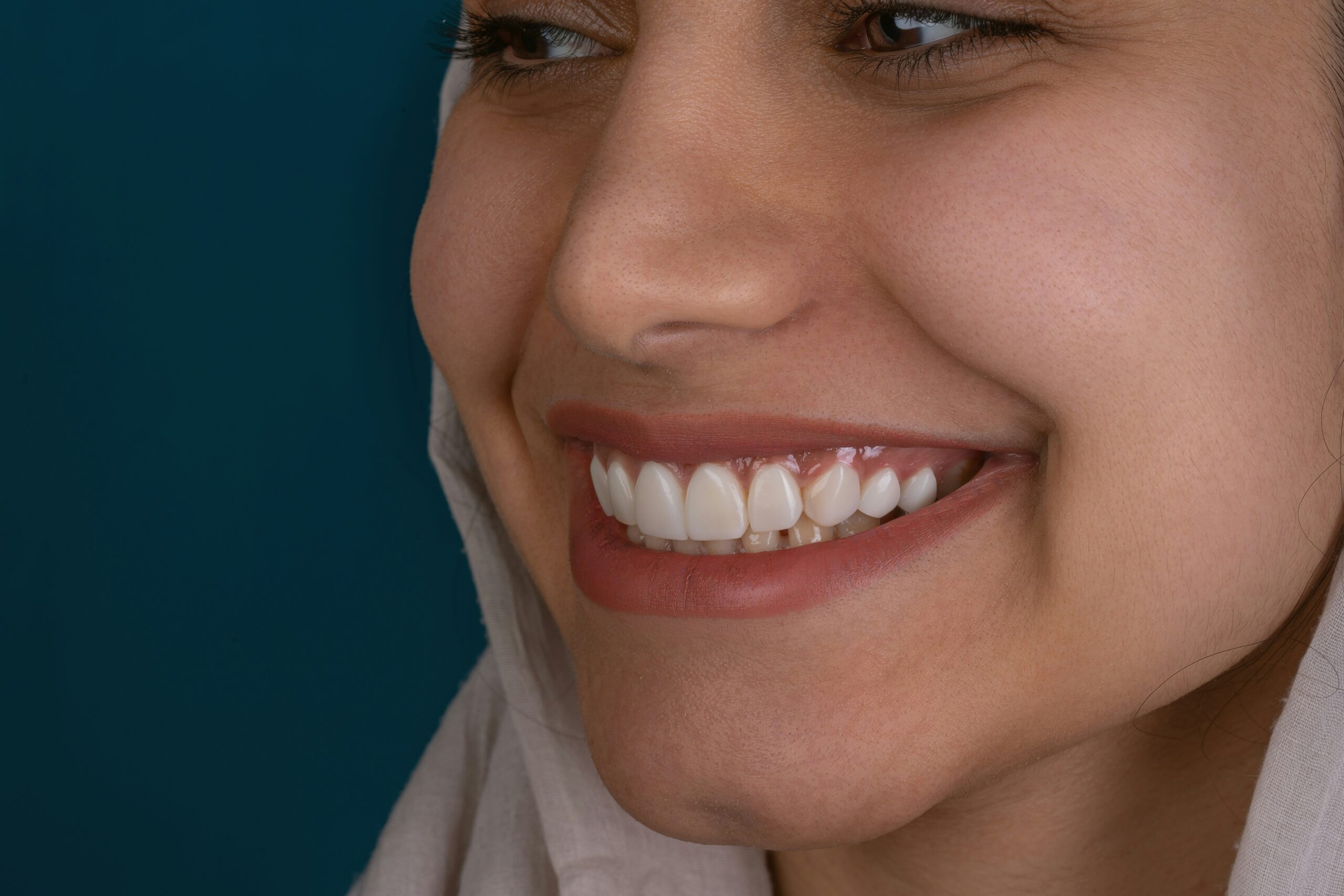 Why Is My Gum Swollen Around One Tooth In The Back? Understanding the Causes 9 Causes, Treatments, and Warning Signs