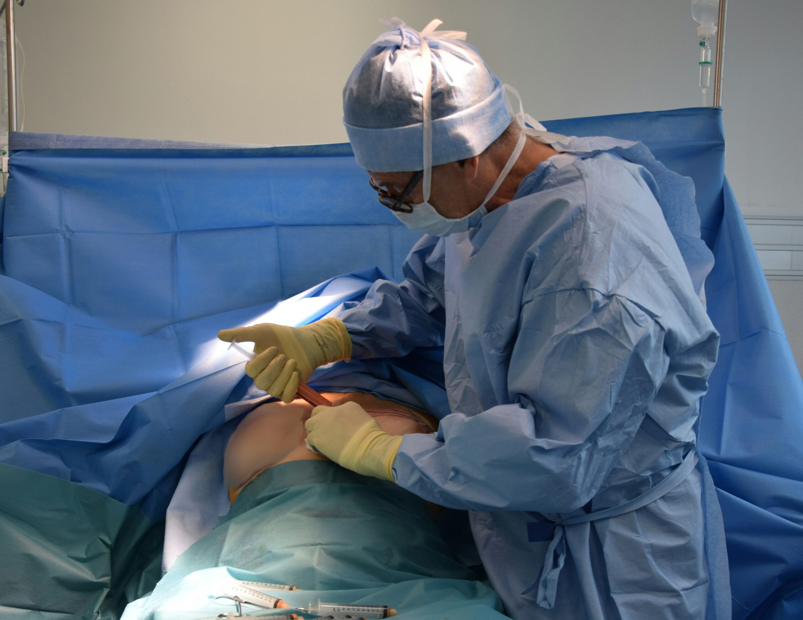 Hernia Surgery Recovery Time: What to Expect From Day One to Full Healing