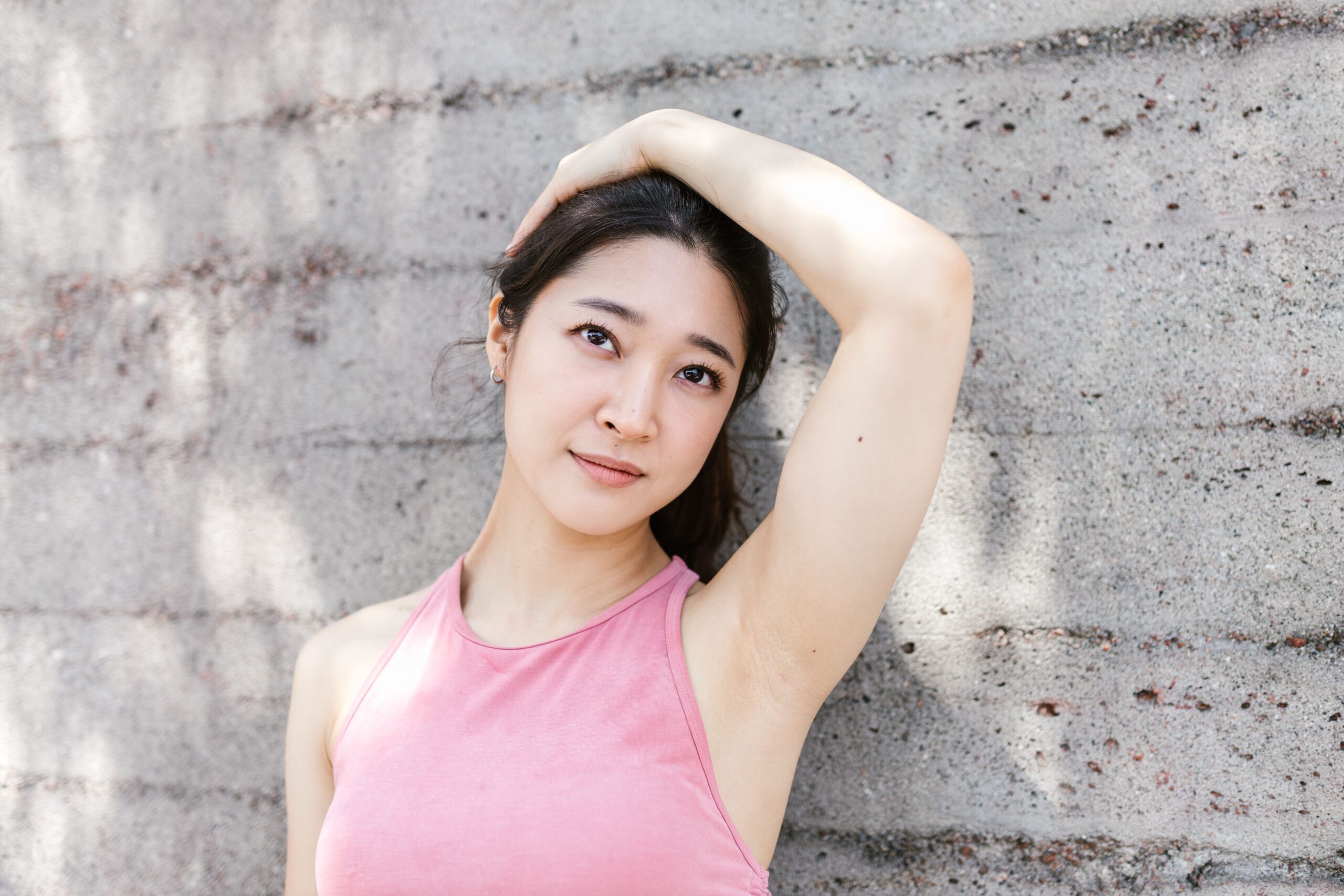 Why do my armpits smell even with deodorant and common causes